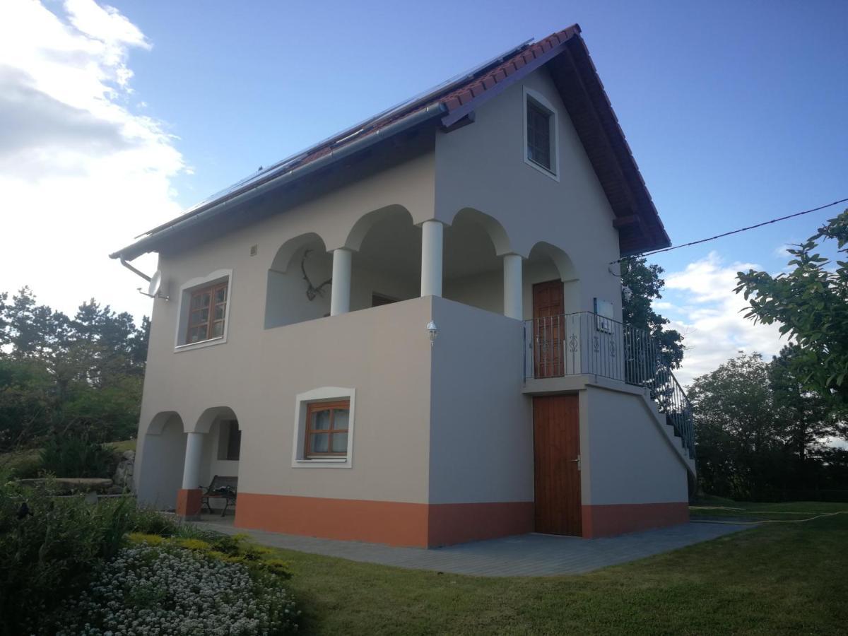 Bottyahat Guesthouse Rezi Zewnętrze zdjęcie