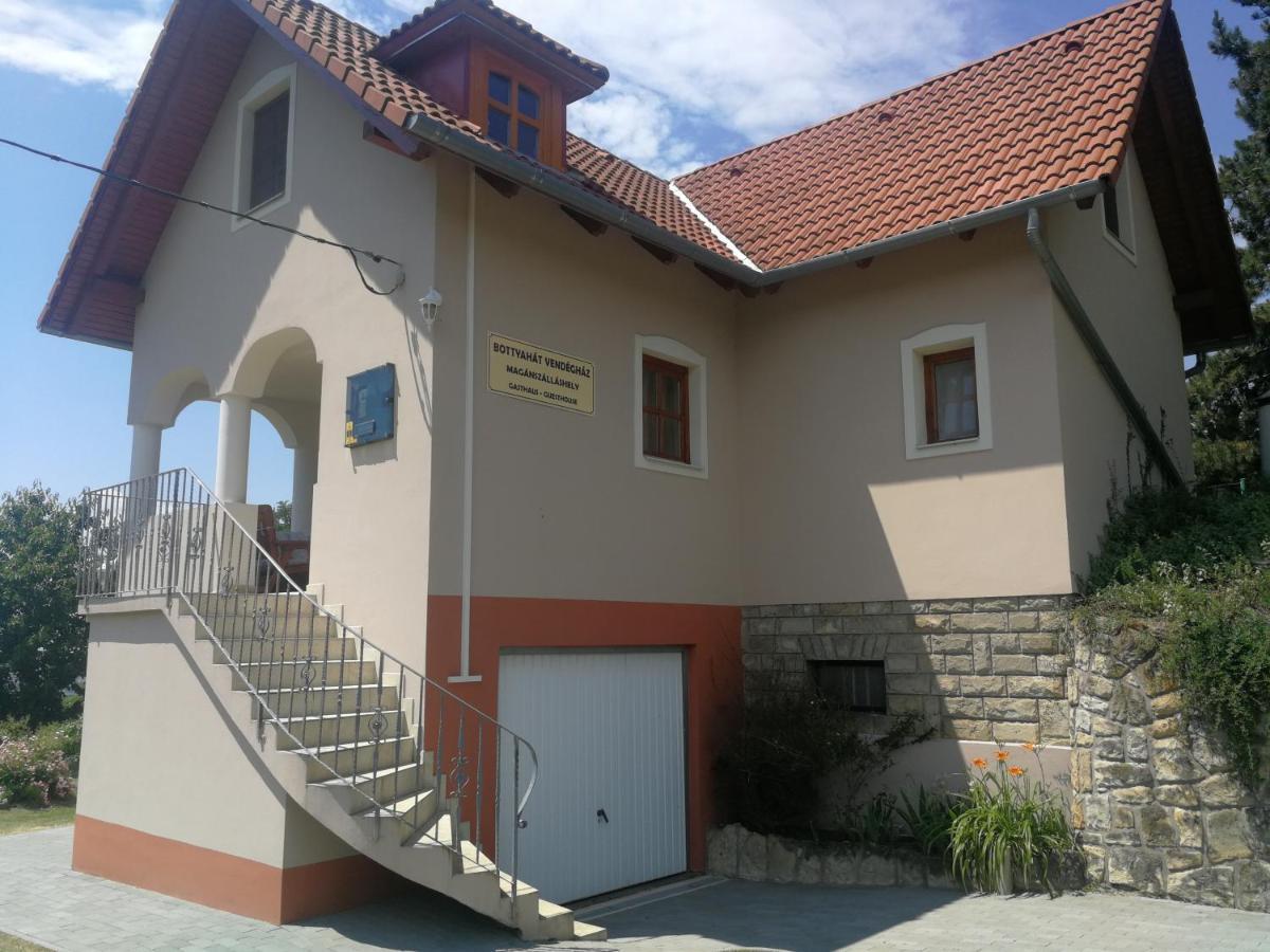 Bottyahat Guesthouse Rezi Zewnętrze zdjęcie